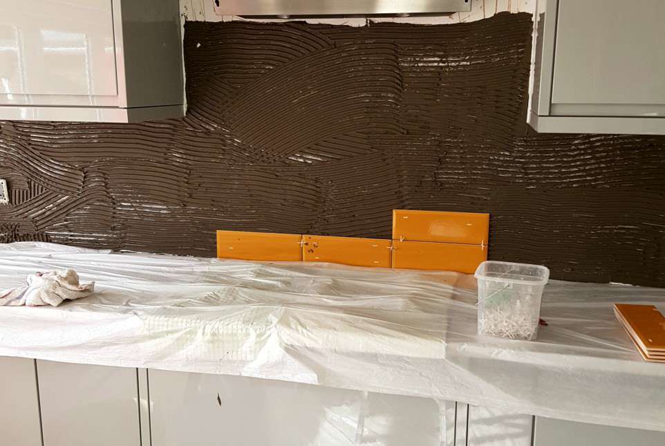 tiling a kitchen splashback